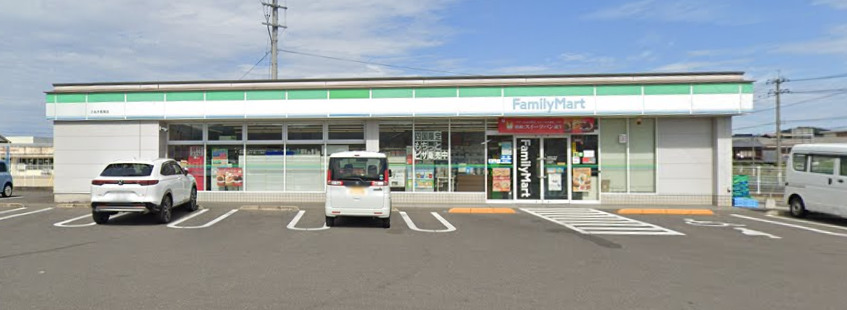 コンビニ　ファミリーマート さぬき長尾店（コンビニ）まで877m