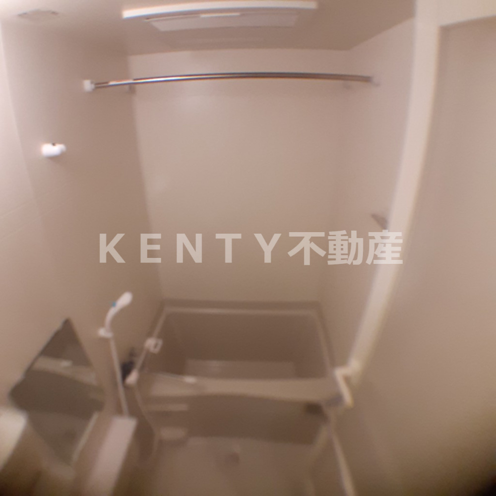 バス・シャワールーム　落ち着いた空間のお風呂です