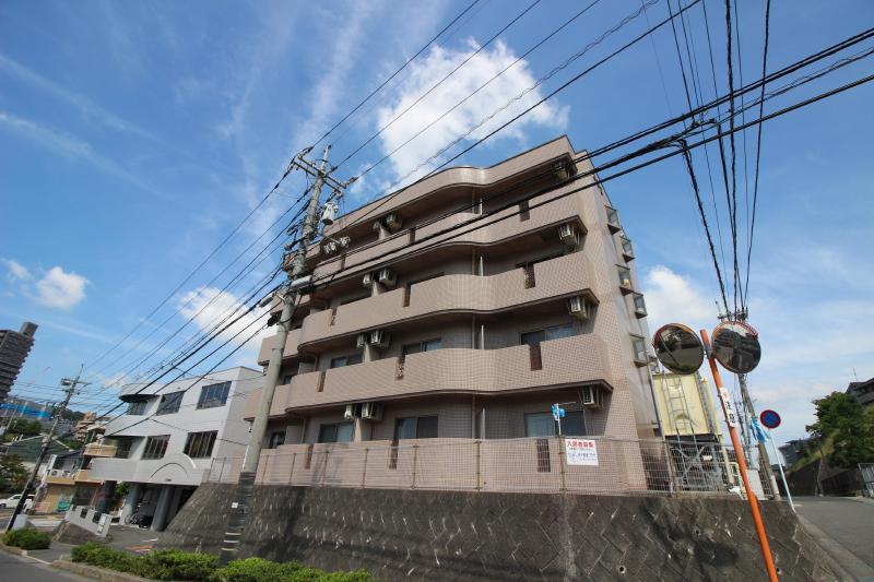 建物外観　緑館２　建物外観