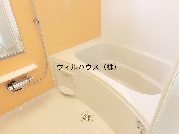 バス・シャワールーム　追い焚き付き！