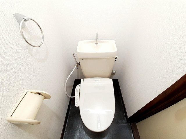 トイレ　清潔感のあるトイレです
