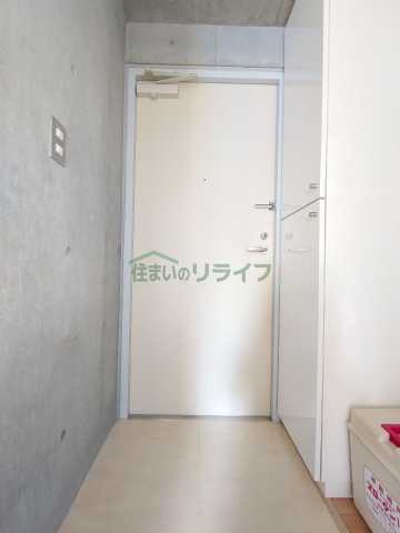 玄関　レガーロ上馬
