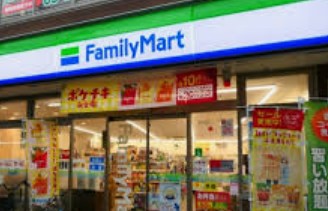 コンビニ　ファミリーマート明大マート中野店（コンビニ）まで103m