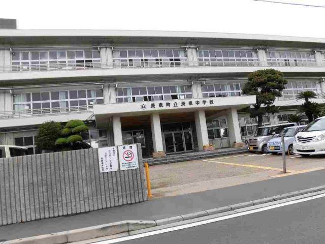 中学校　長泉町立長泉中学校（中学校）まで591m