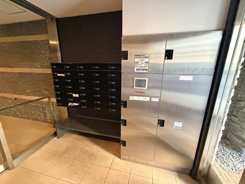 エントランス　便利な宅配BOX★