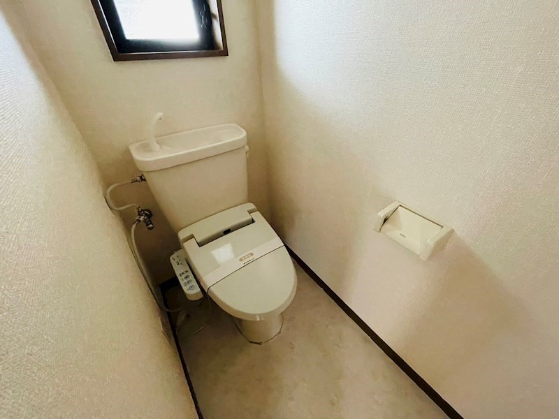 トイレ　別部屋参照