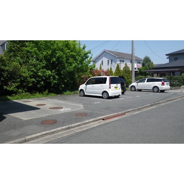 駐車場　カースペースがあります