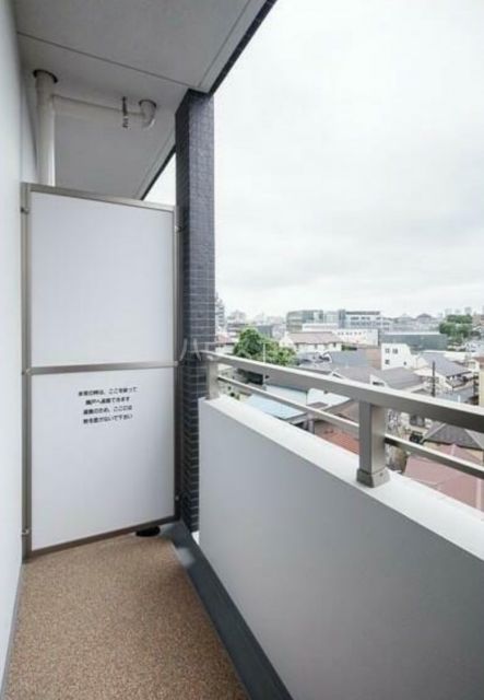 バルコニー