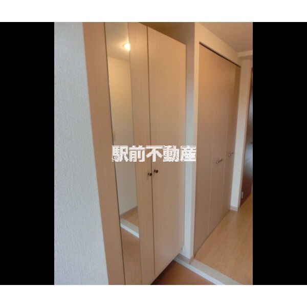 玄関　類似物件