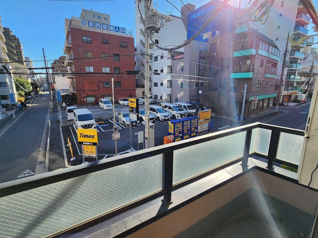バルコニー　駅近でも静かな住環境