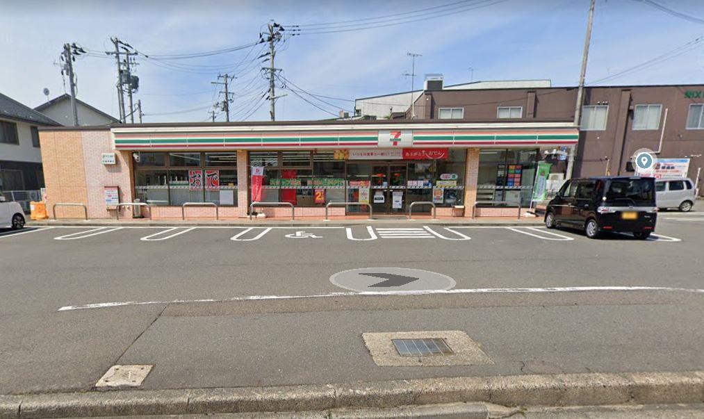 コンビニ　セブンイレブン花巻諏訪町2丁目店（コンビニ）まで407m