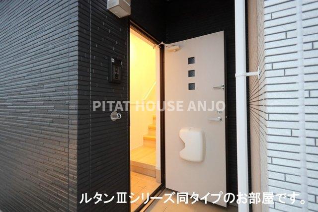 玄関　落ち着いた玄関です