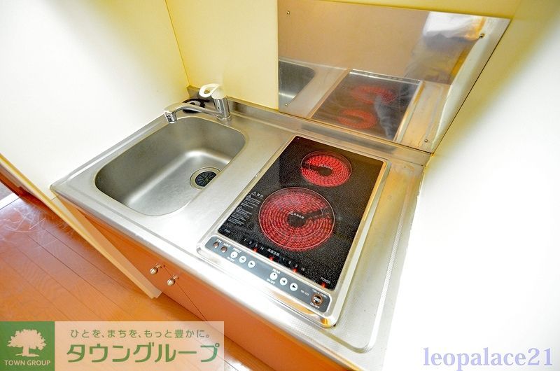 キッチン　設備・仕様は号室により異なる為、現況を優先致します。
