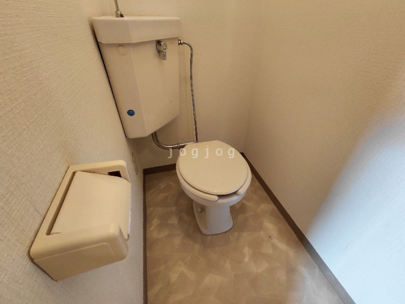 トイレ　当社サービスセンターで温水洗浄便座の設置承ります★