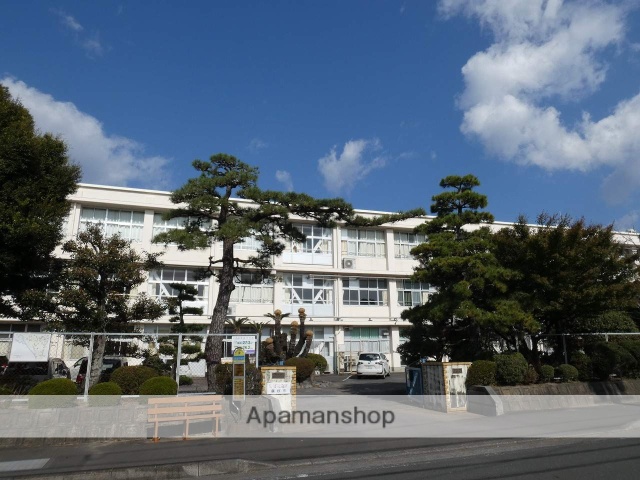 中学校　青島中学校（中学校）まで1507m