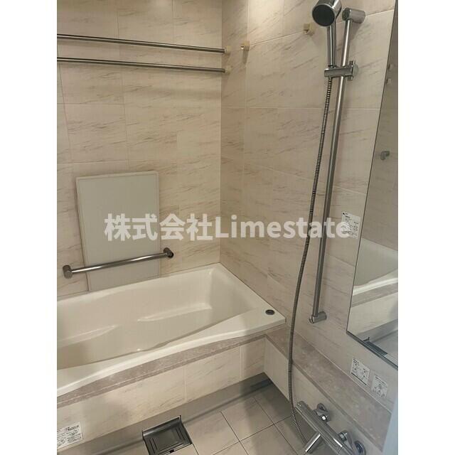 バス・シャワールーム　別部屋参考写真