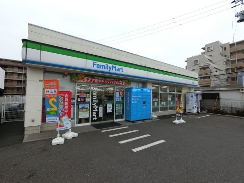 コンビニ　ファミリーマート 前原駅前店（コンビニ）まで637m