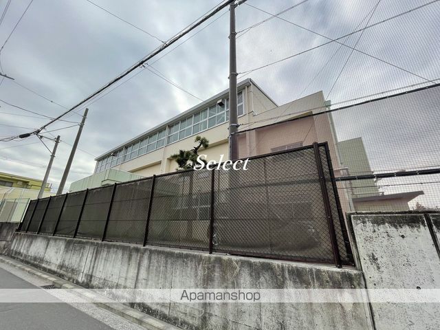 小学校　磯子小学校（小学校）まで195m