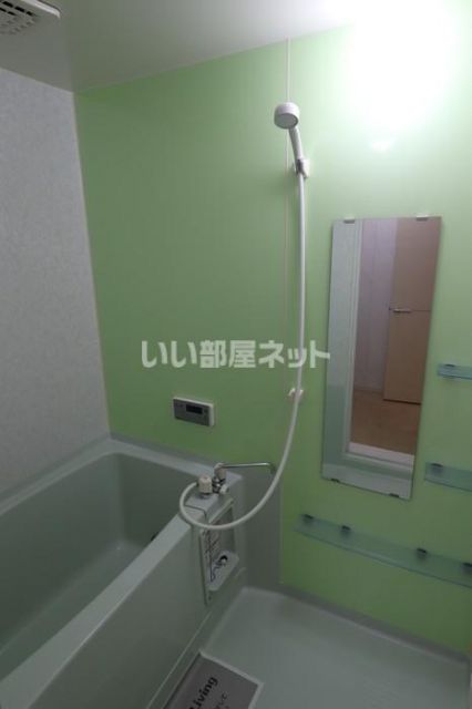 シャムロック IIIの風呂写真
