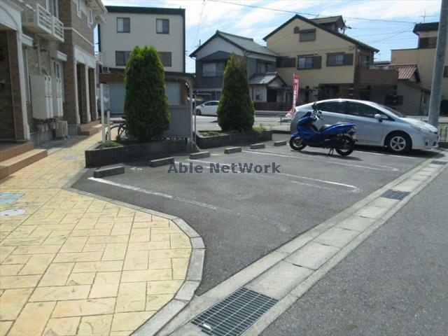 駐車場　駐車場