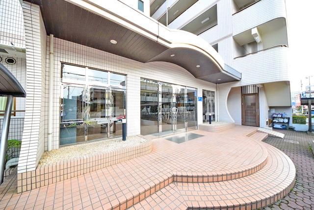 エントランス　★大きなエントランス入口★