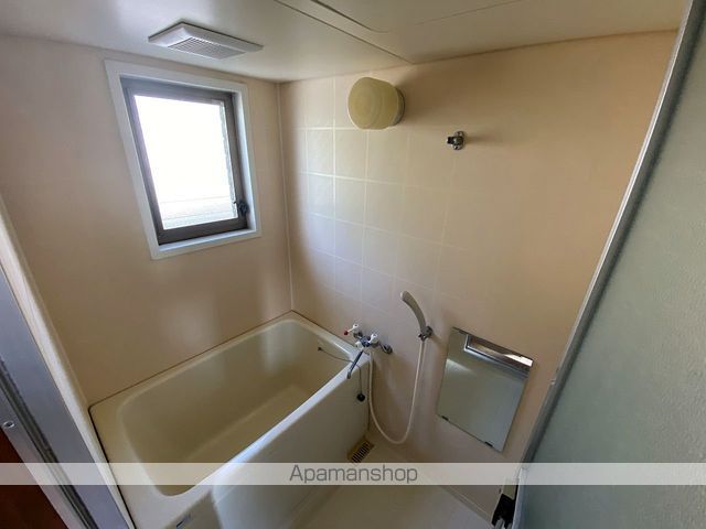 Apartment House Yの風呂写真