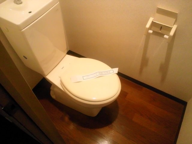 ニュー大将軍松兼IIのトイレ写真