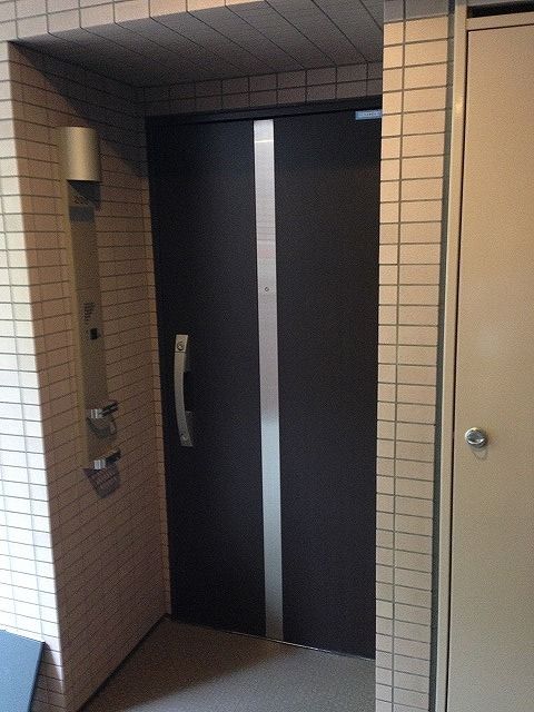 イーリスコート桜上水の玄関写真