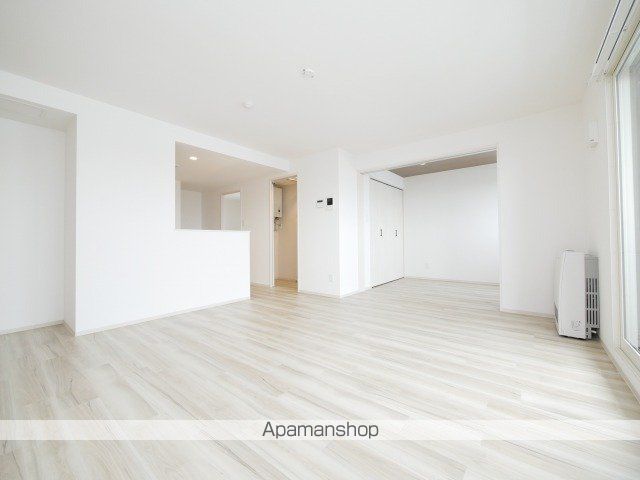 ＪＲ函館本線 白石駅 徒歩15分 4階建 築2年の居間写真