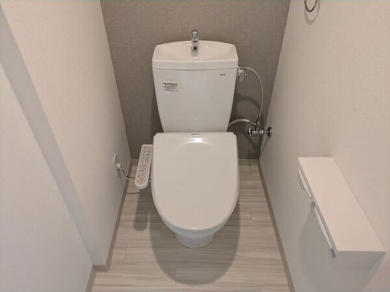地下鉄東西線 宮の沢駅 徒歩6分 4階建 築2年のトイレ写真
