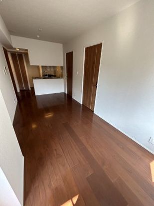 オープンレジデンシア南青山骨董通りの居間写真