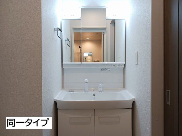カーサ・コルーテ福の内装写真