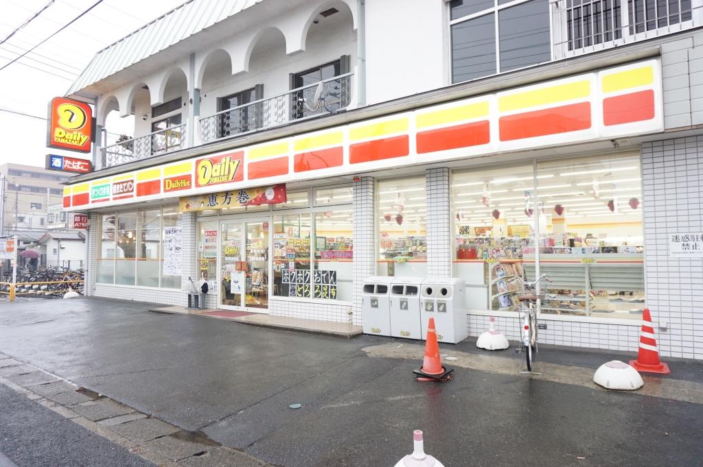 コンビニ　デイリーヤマザキ 豊四季駅前店（コンビニ）まで730m