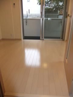 ALBOREの居間写真