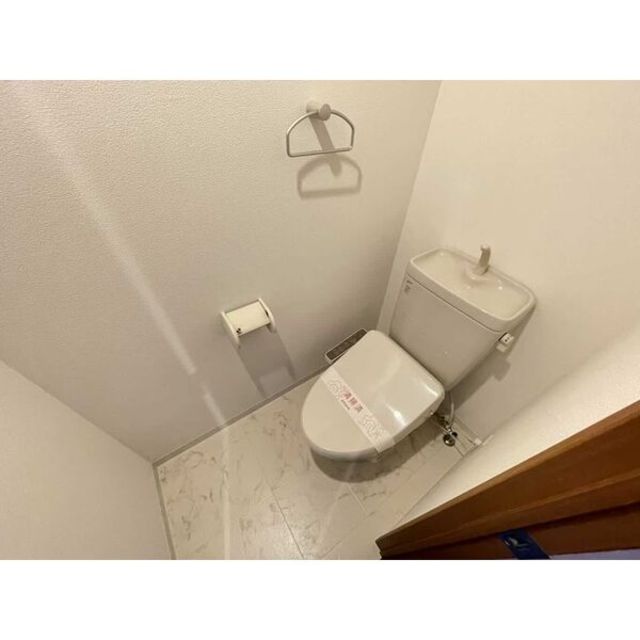 アクアスイート新大阪のトイレ写真