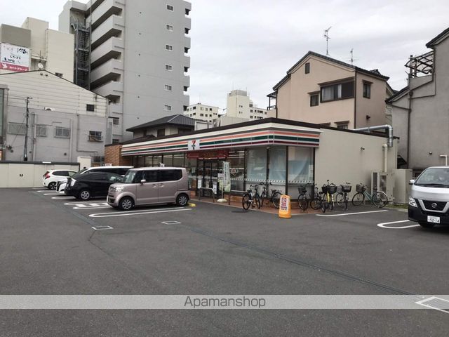 コンビニ　セブンイレブン（コンビニ）まで400m