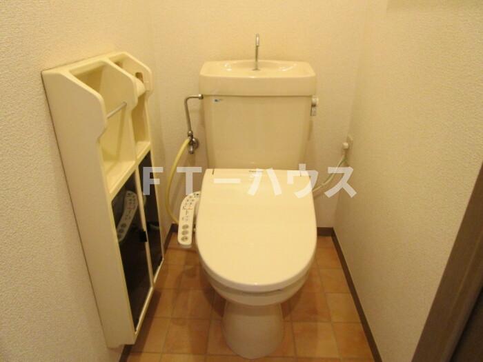 トイレ　温水洗浄暖房便座