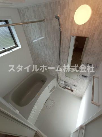 バス・シャワールーム　同建物内別部屋の写真です。