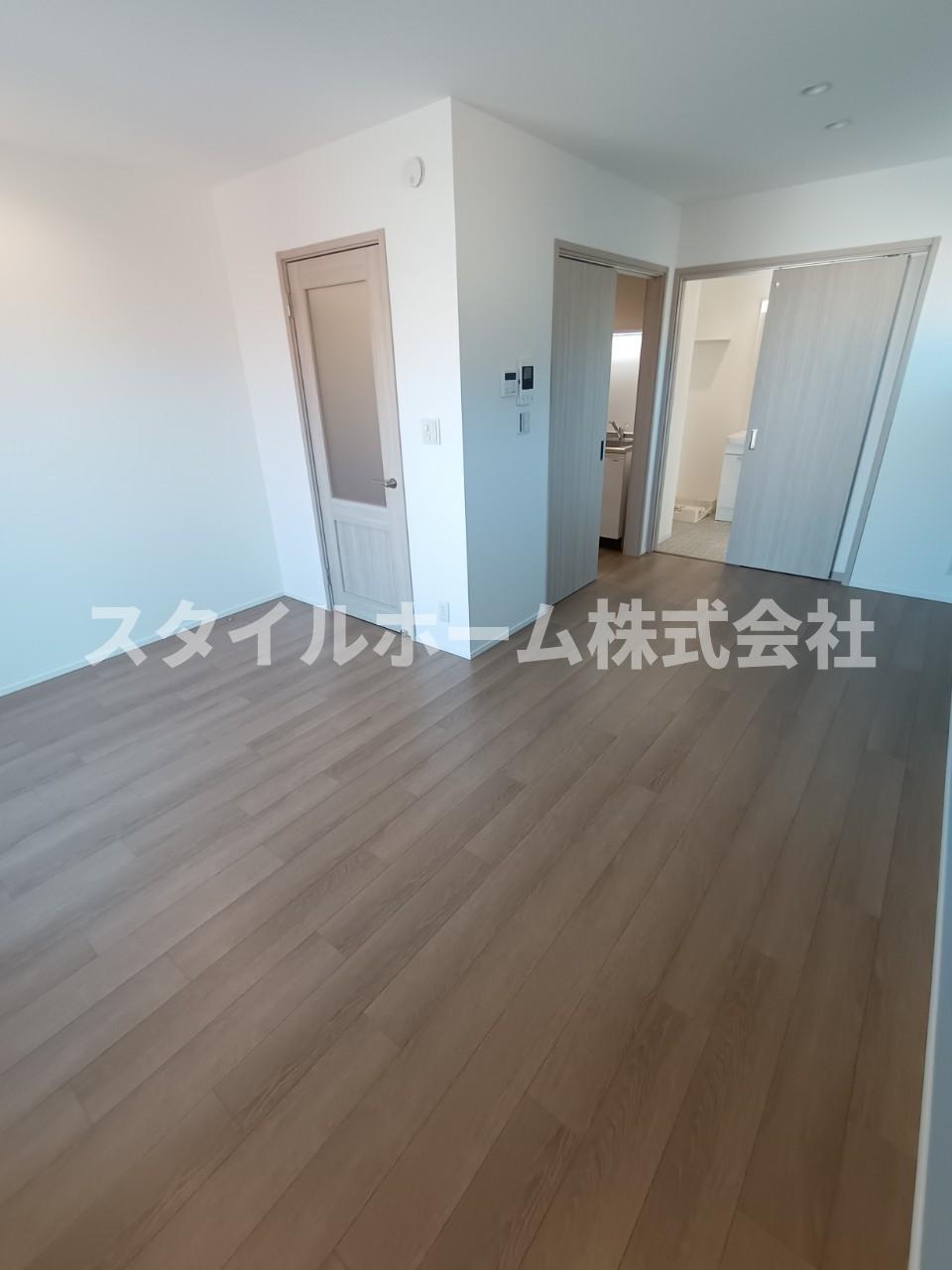居室・リビング　同建物内別部屋の写真です。