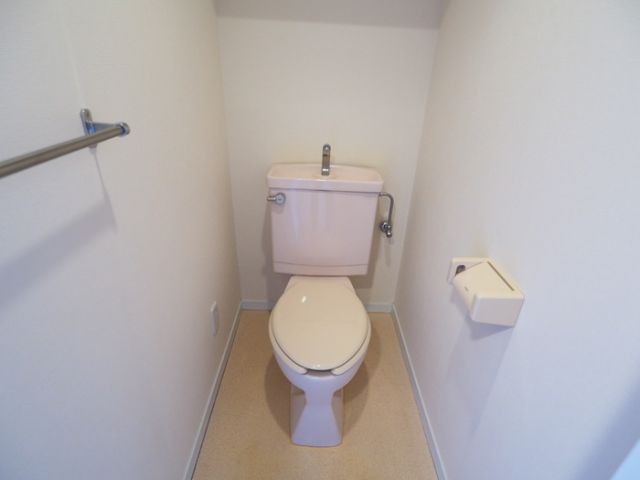 リーガル鷺沼のトイレ写真