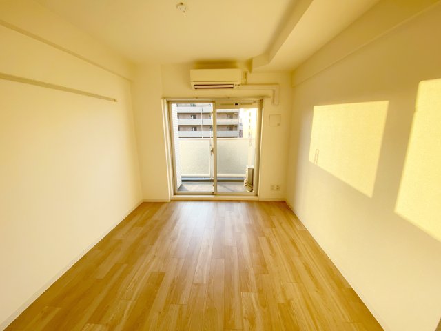 プレサンス松屋町ファステの居間写真