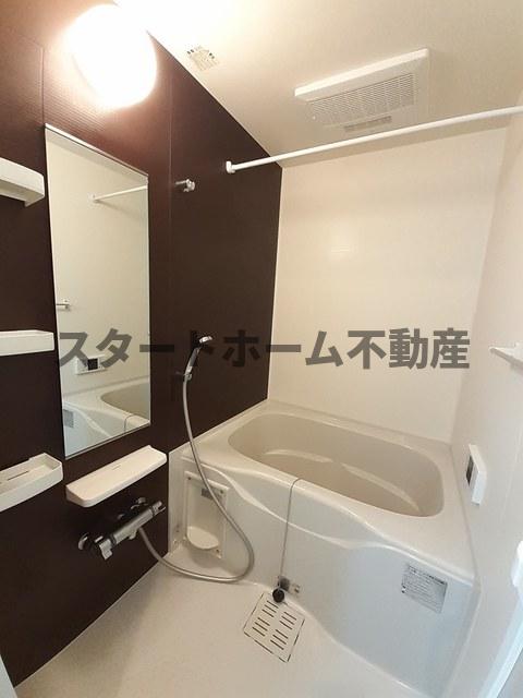 バス・シャワールーム　お風呂で日々の疲れを落としましょう