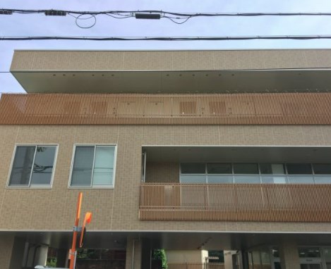 【姫路市大塩町のマンションの建物外観】