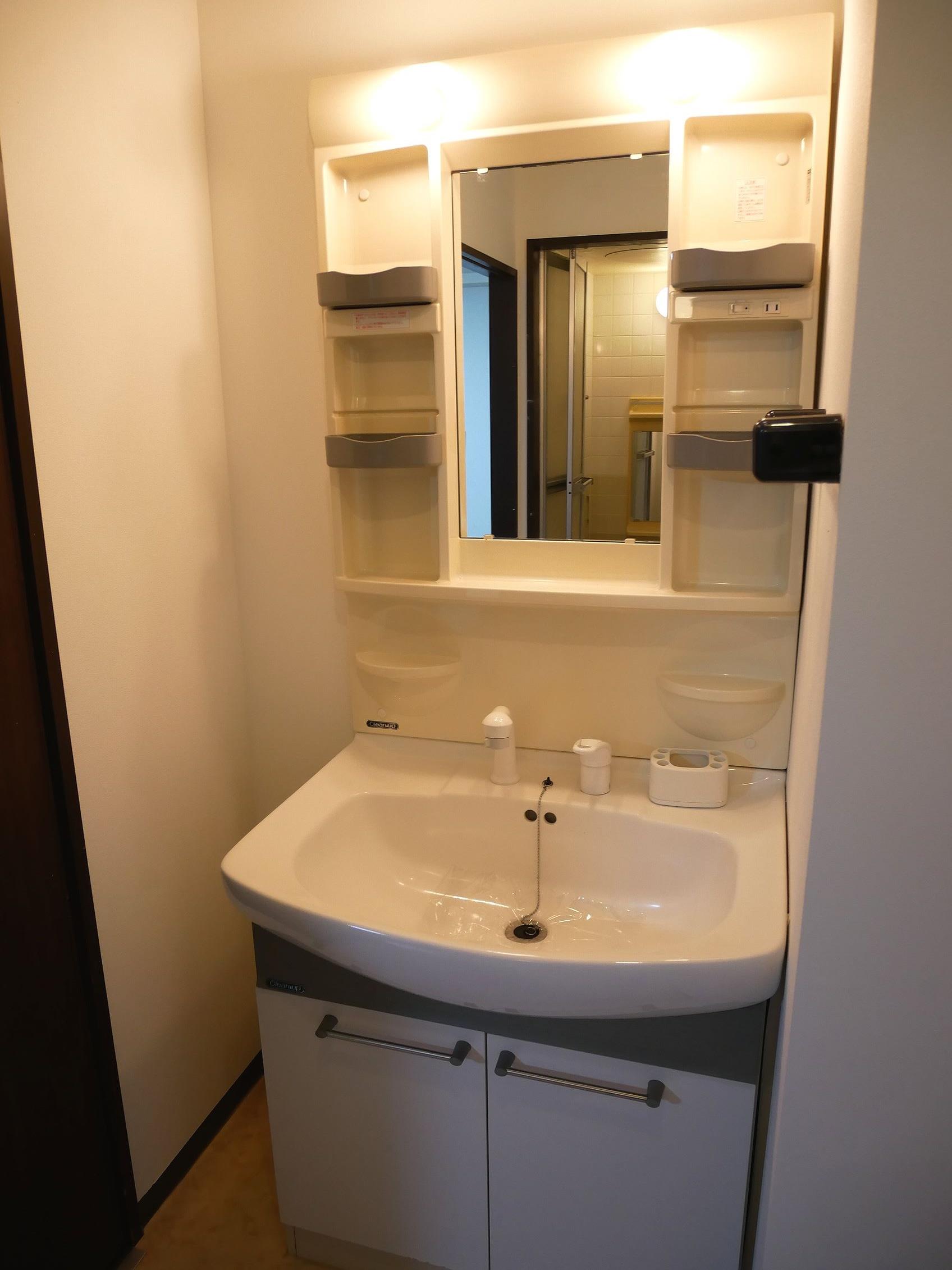 洗面設備　洗面化粧台