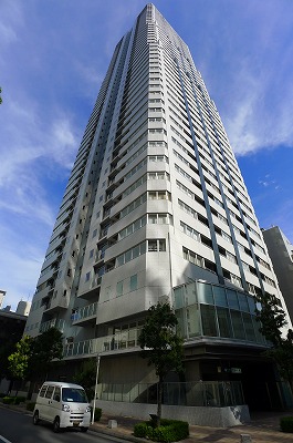 D’グラフォート大阪N.Y.タワーHIGOBASHIの建物外観