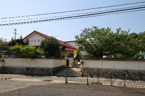 【下関市一の宮町のアパートの幼稚園・保育園】