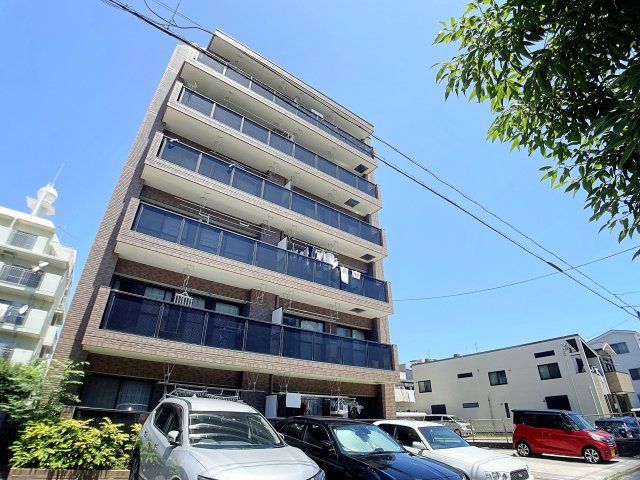 【名古屋市瑞穂区姫宮町のマンションの建物外観】