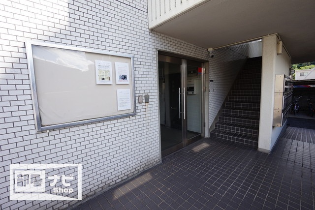 【アルファ宮脇町のロビー】