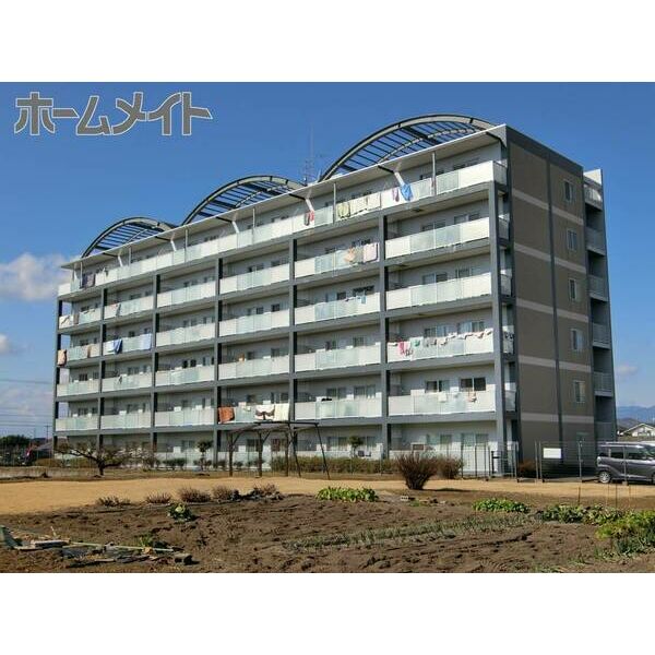 【マンションエルガーデンの建物外観】