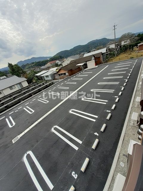 【人吉市上薩摩瀬町のアパートの駐車場】